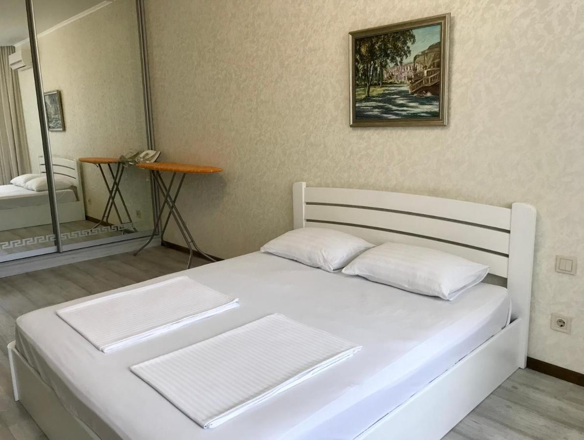 Apartments & Vernissage On Kostandi Одесса Экстерьер фото